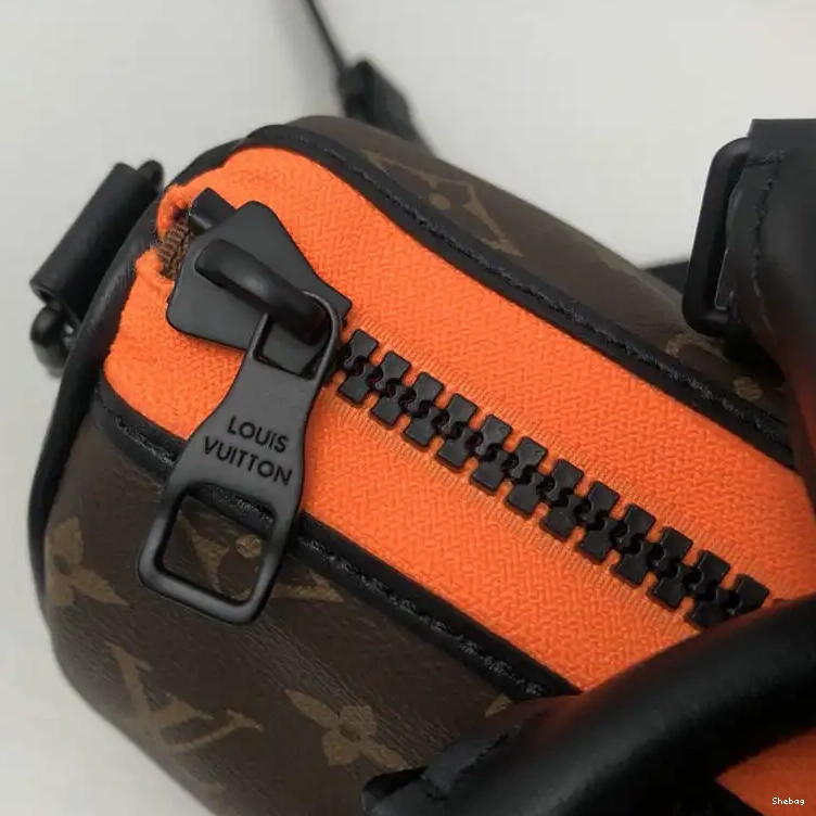 LV 2204DJ0025 Bag 0523